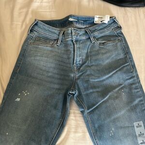 OLD NAVY ROCKSTAR JEANS, SIZE 6